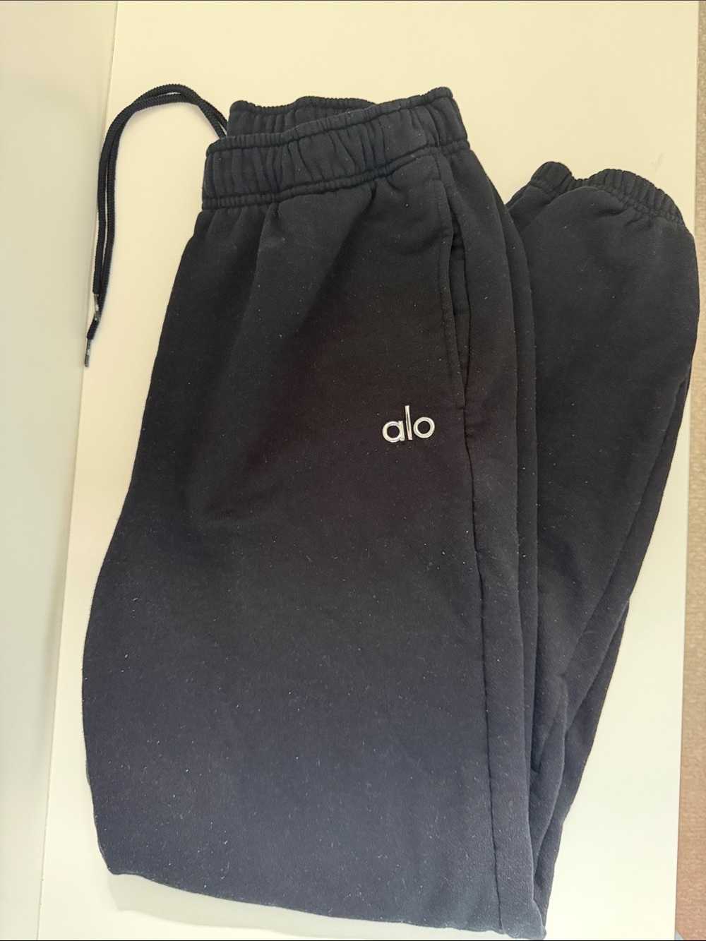 ALO Yoga Accolade Jogger Sweatpants black MEDIUM